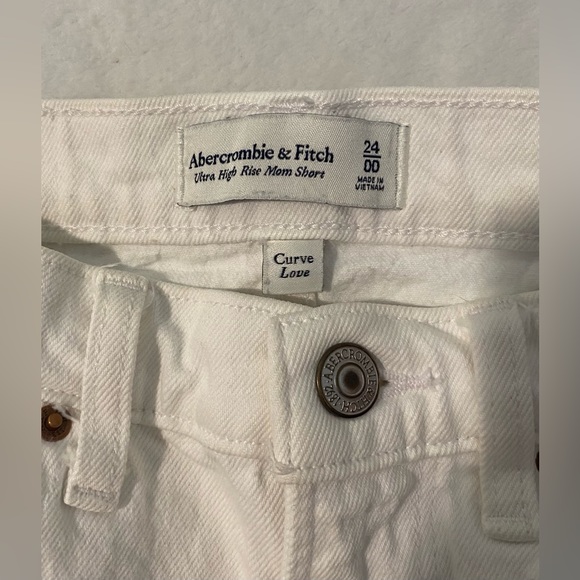 EUC Abercrombie & Fitch High Rise Mom Shorts 00/24 Curve Love White - Picture 3 of 3
